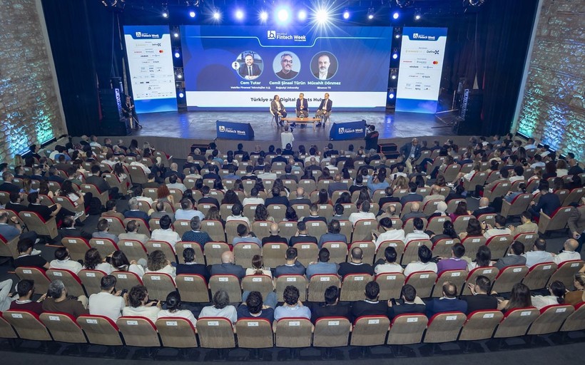 Teknoloji ve finans uzmanlarını buluşturan zirve sona erdi